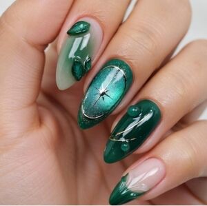 Green and Gold Nail Art Design